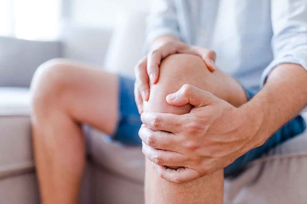 Patient with knee arthritis in Australia