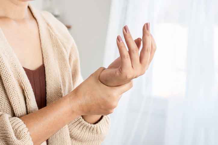 woman with hand injury